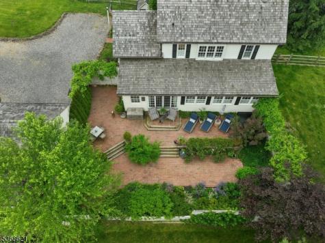 32 Potterstown Road Tewksbury NJ 08833