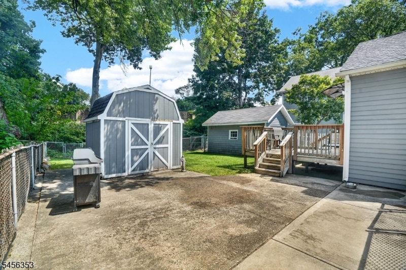 32 Merrie Trail Denville NJ 07834