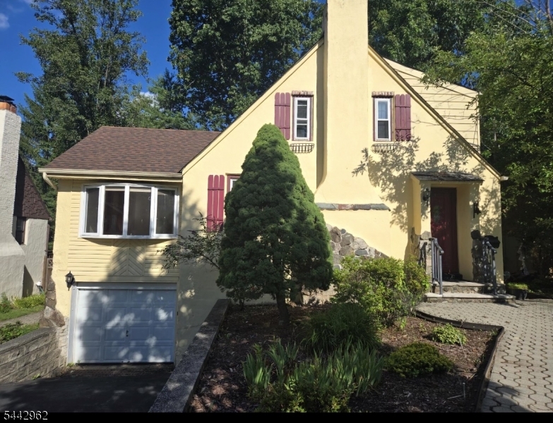 17 Dogwood Terrace Livingston NJ 07039