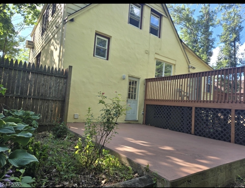 17 Dogwood Terrace Livingston NJ 07039