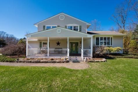 27 Adams Drive Ogdensburg NJ 07439