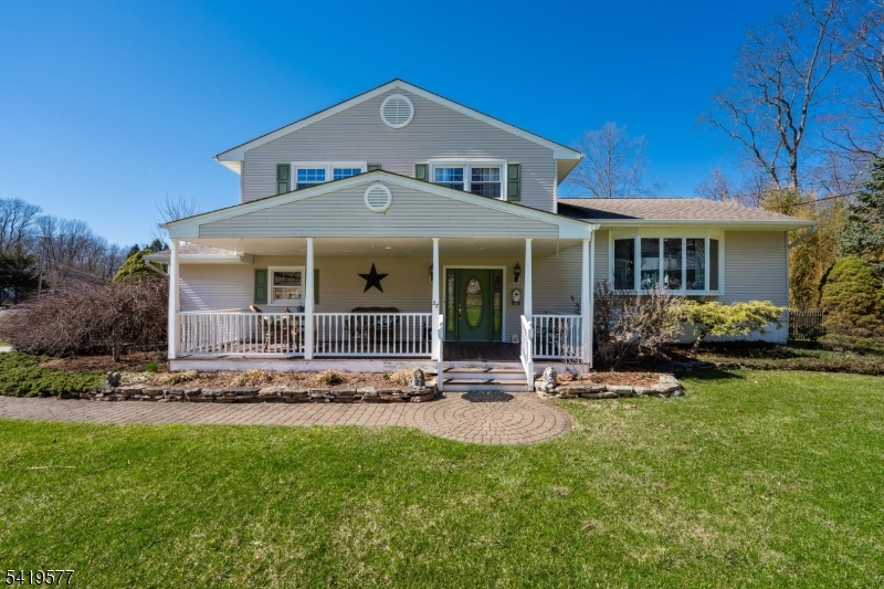 27 Adams Drive Ogdensburg NJ 07439