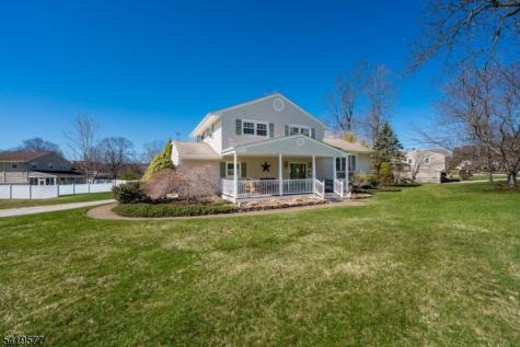 27 Adams Drive Ogdensburg NJ 07439