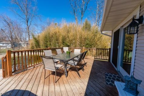 27 Adams Drive Ogdensburg NJ 07439