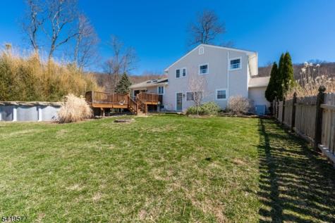 27 Adams Drive Ogdensburg NJ 07439