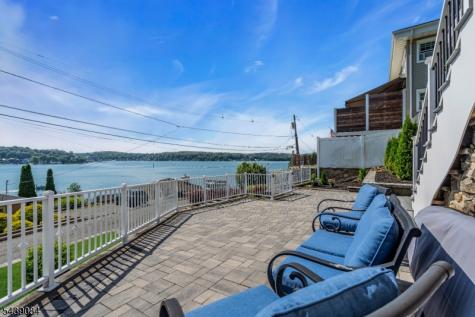 12 Bass Rock Road Hopatcong NJ 07843