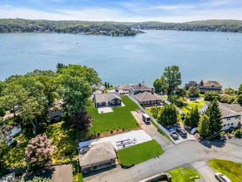 12 Bass Rock Road Hopatcong NJ 07843