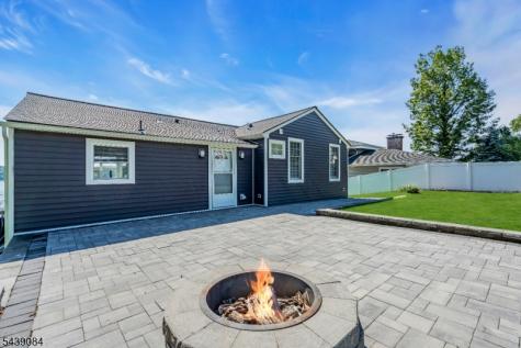 12 Bass Rock Road Hopatcong NJ 07843