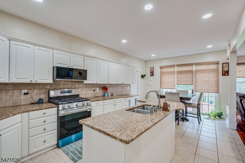 8 Mcbride Way Bridgewater NJ 08807