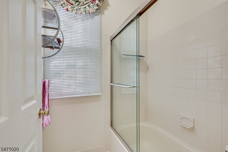 8 Mcbride Way Bridgewater NJ 08807
