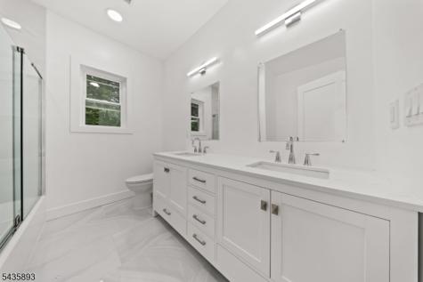 418 East Avenue Northvale NJ 07647