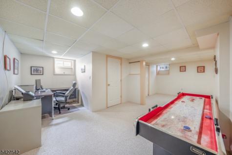 5 Ashlyn Road Parsippany-troy Hills NJ 07054