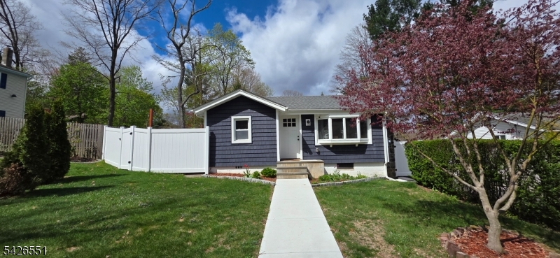 26 White Birch Trail Jefferson NJ 07460