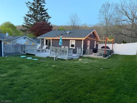 26 White Birch Trail Jefferson NJ 07460