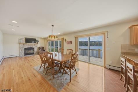 14 E Shore Drive Hampton NJ 07860