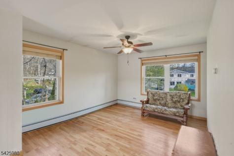 14 E Shore Drive Hampton NJ 07860