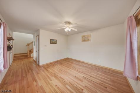 14 E Shore Drive Hampton NJ 07860