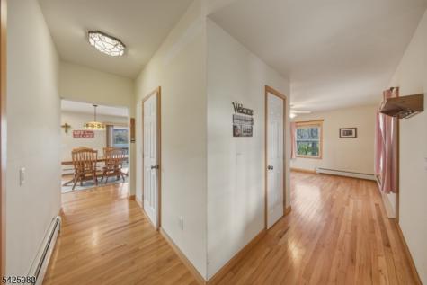14 E Shore Drive Hampton NJ 07860
