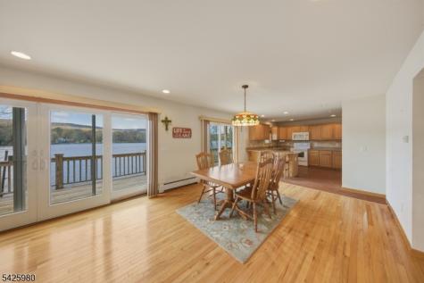 14 E Shore Drive Hampton NJ 07860