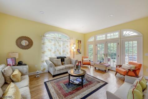 31 Primrose Lane Bernards NJ 07920