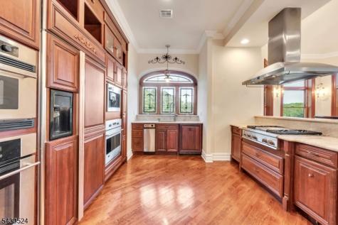 37 Robbins Road Millstone NJ 08510