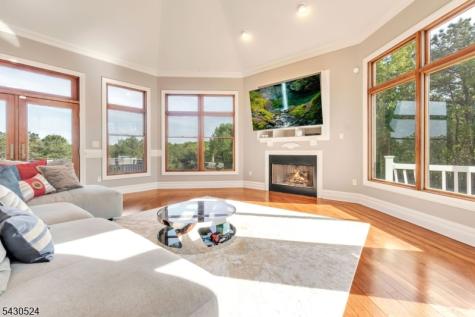 37 Robbins Road Millstone NJ 08510