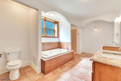 37 Robbins Road Millstone NJ 08510