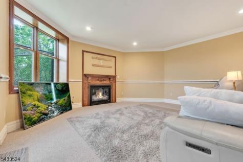 37 Robbins Road Millstone NJ 08510