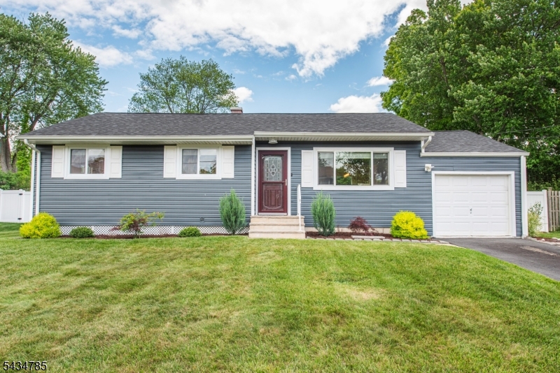 12 Brearly Crescent Mount Olive NJ 07836