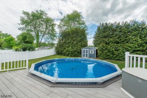 12 Brearly Crescent Mount Olive NJ 07836