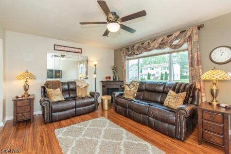 12 Brearly Crescent Mount Olive NJ 07836