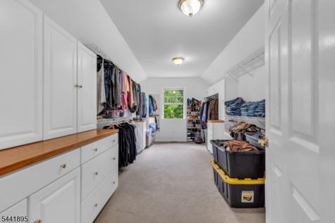 8 Steeplechase Lane Franklin NJ 08802