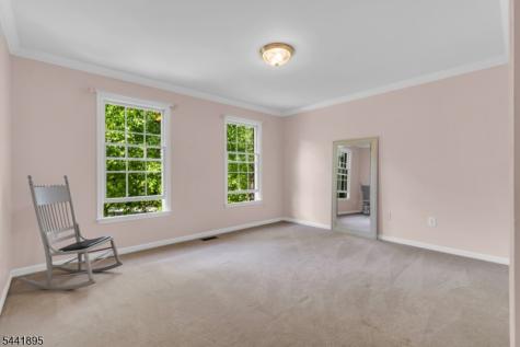 8 Steeplechase Lane Franklin NJ 08802