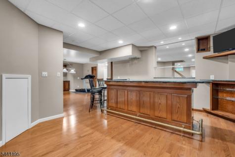 8 Steeplechase Lane Franklin NJ 08802