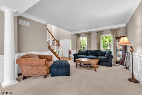8 Steeplechase Lane Franklin NJ 08802