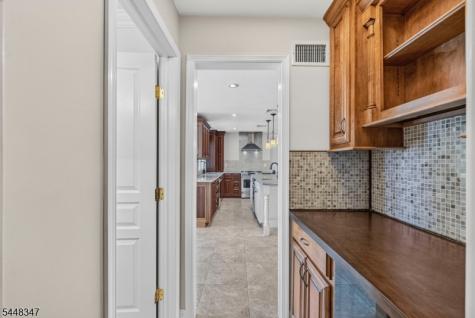 6 Park Lane Jefferson NJ 07438