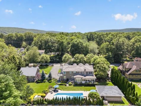 6 Park Lane Jefferson NJ 07438