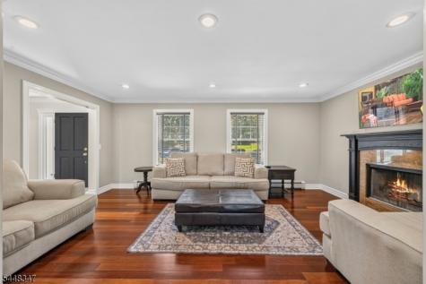 6 Park Lane Jefferson NJ 07438