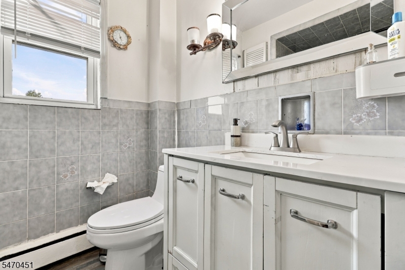 154 Sayre Street Elizabeth NJ 07208
