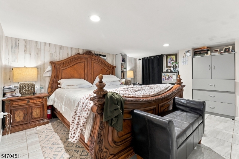154 Sayre Street Elizabeth NJ 07208