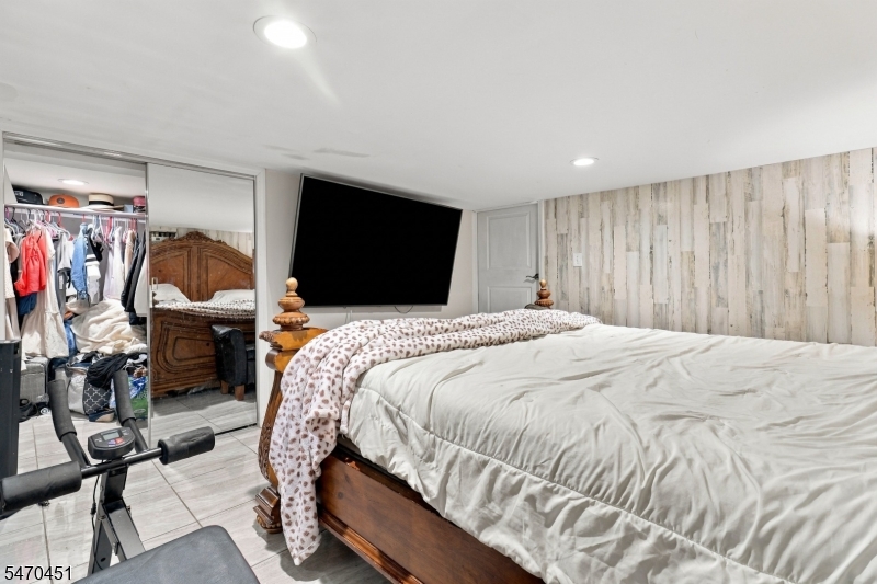 154 Sayre Street Elizabeth NJ 07208