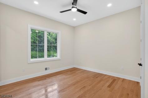 81 Ridge Drive Livingston NJ 07039
