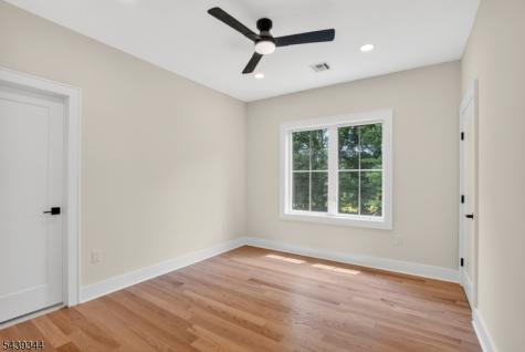 81 Ridge Drive Livingston NJ 07039