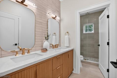 81 Ridge Drive Livingston NJ 07039