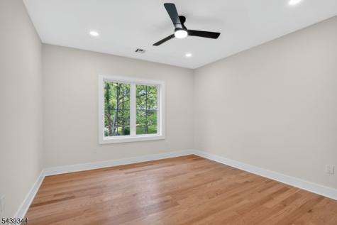 81 Ridge Drive Livingston NJ 07039