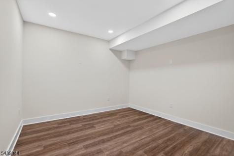 81 Ridge Drive Livingston NJ 07039
