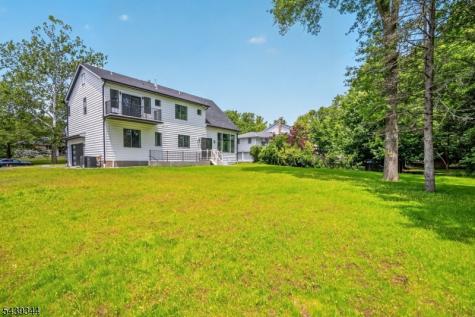 81 Ridge Drive Livingston NJ 07039