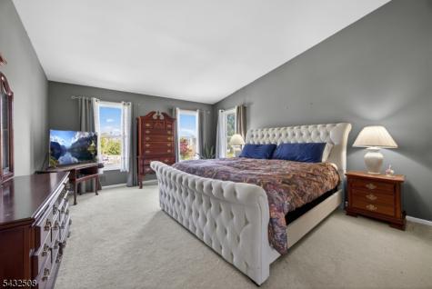 22 Lauren Lane Vernon NJ 07461