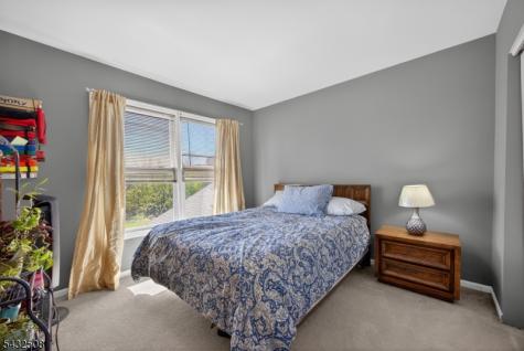 22 Lauren Lane Vernon NJ 07461