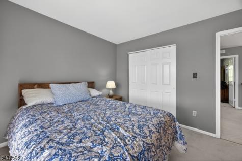 22 Lauren Lane Vernon NJ 07461